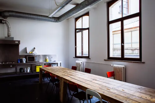 Van Orley - common areas